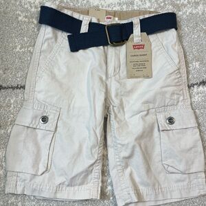 Levi's NWT Khaki Cargo Shorts with Navy Belt